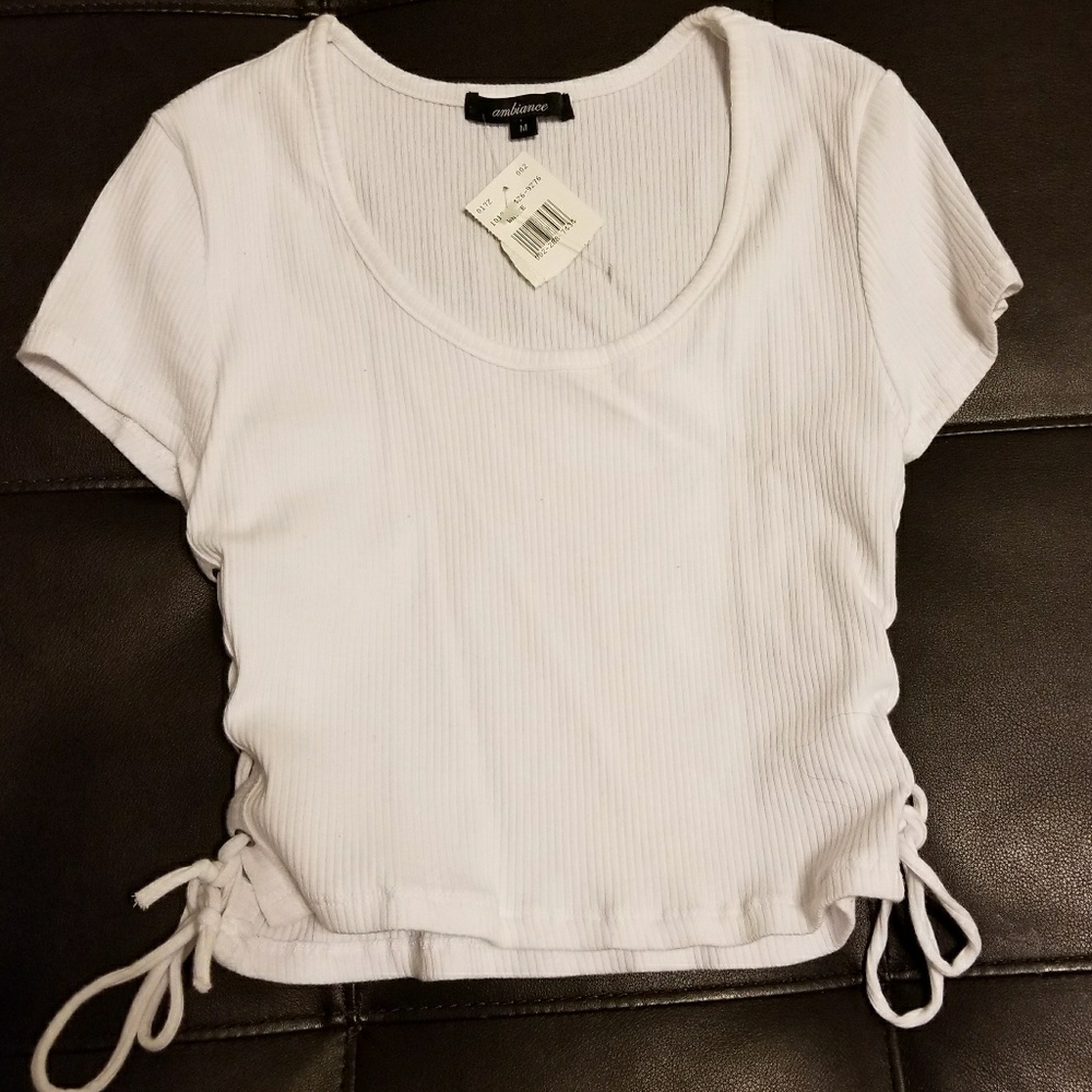 🚫sold. Nwt Ribbed lace up crop top